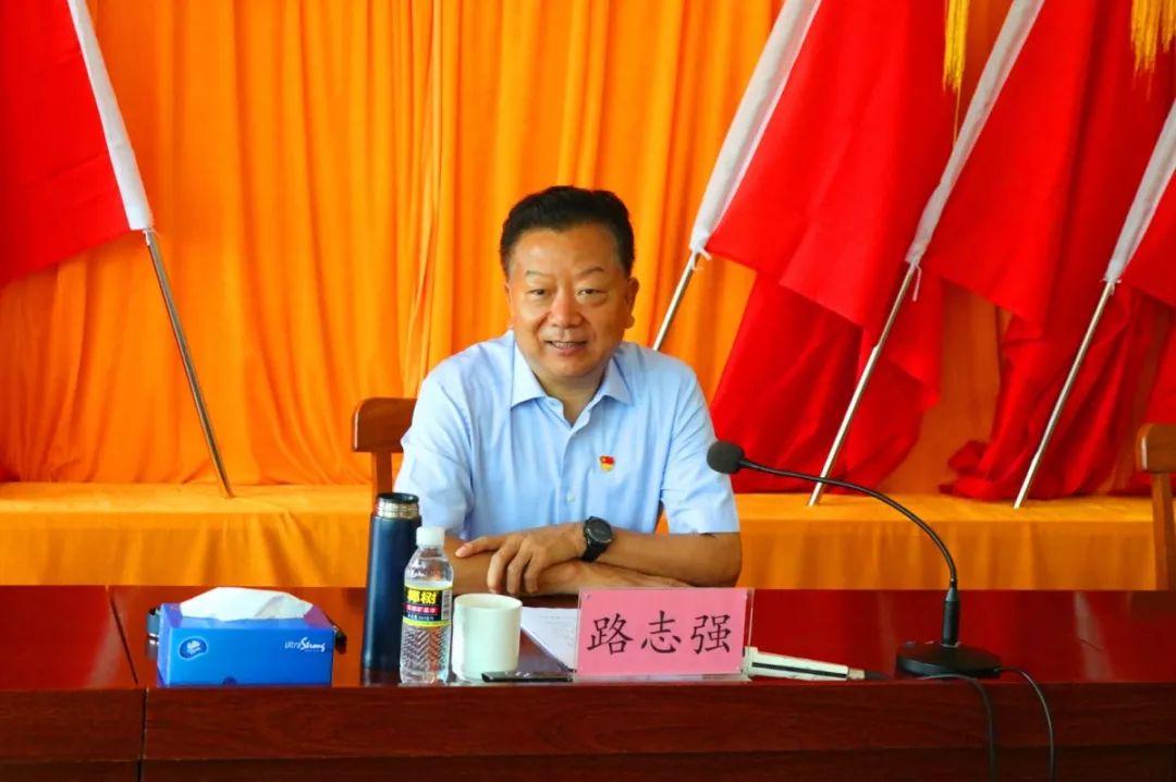 海南度假天堂，椰风海韵，阳光沙滩的魅力之旅